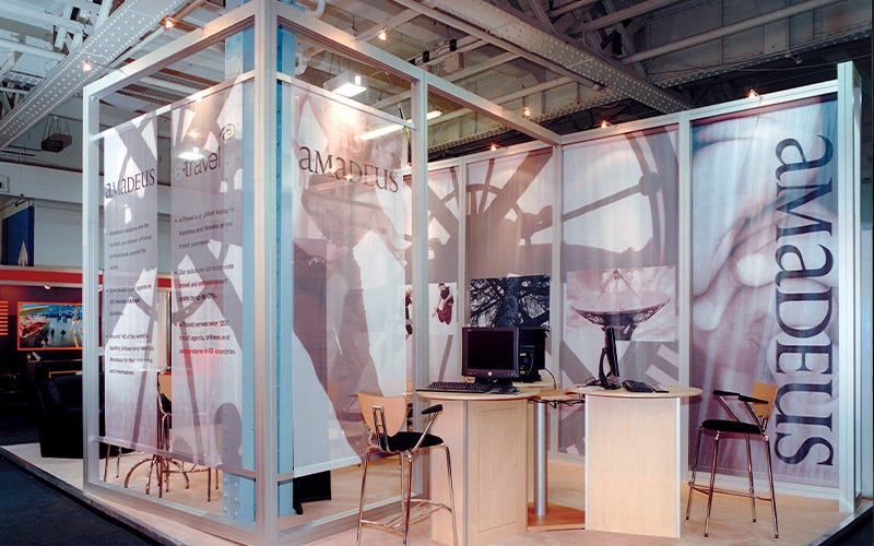 Amadeus UK - 20x20 Custom Modular Exhibit