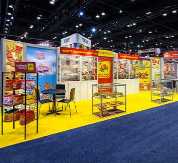 Modular trade show display for 30 ft space with configurable backwall and product displays